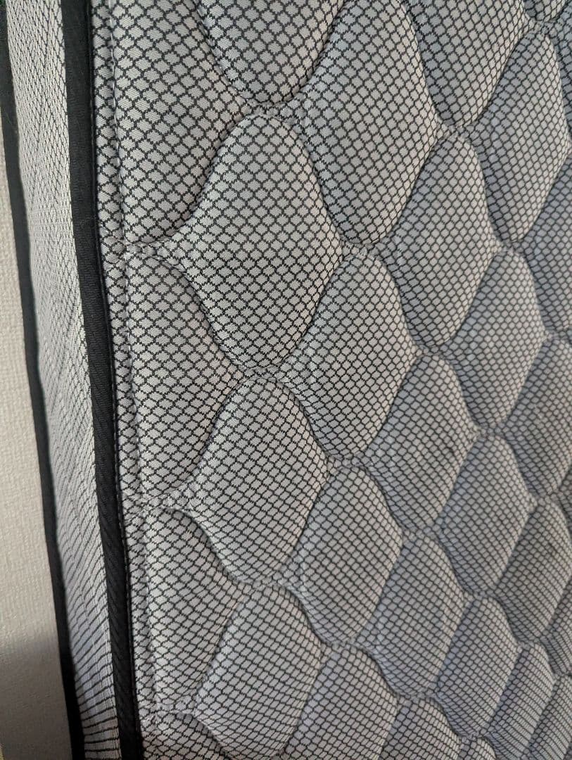 【直接引き渡し】シングルベッド　マットレス付き