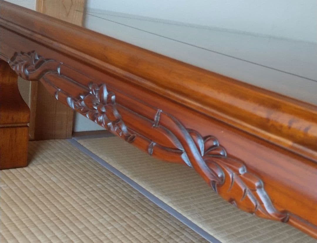 円香川県漆器工業協同組合　彫刻入り木製座卓