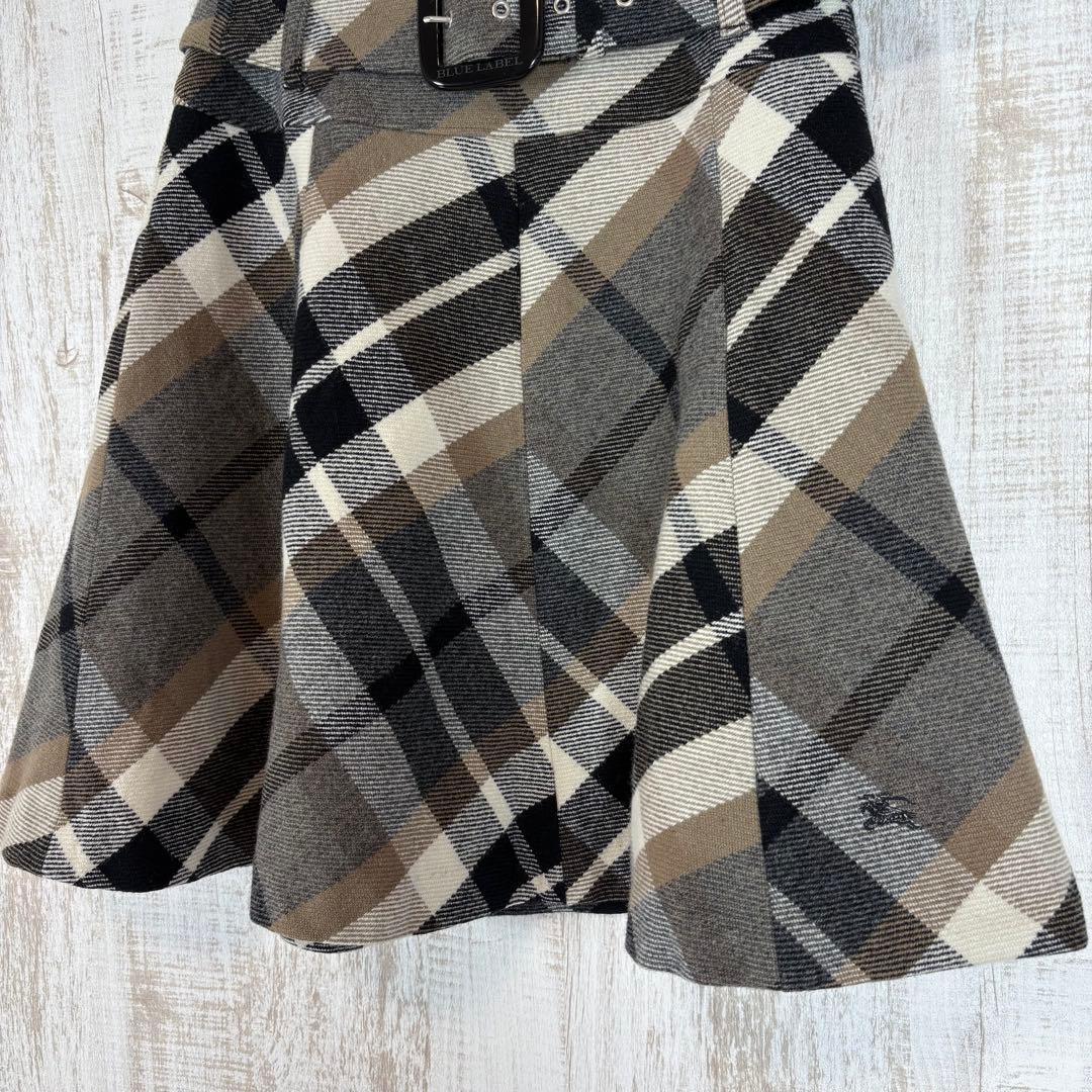 美品 バーバリー ホースロゴ刺繍 ベルト付き メガチェック ウール スカート