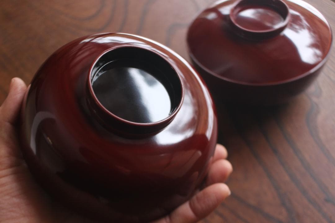 極小傷あり！極上紅溜塗にモダン松竹梅蒔絵のお椀2点（検輪島塗京塗蒔絵椀雑煮椀