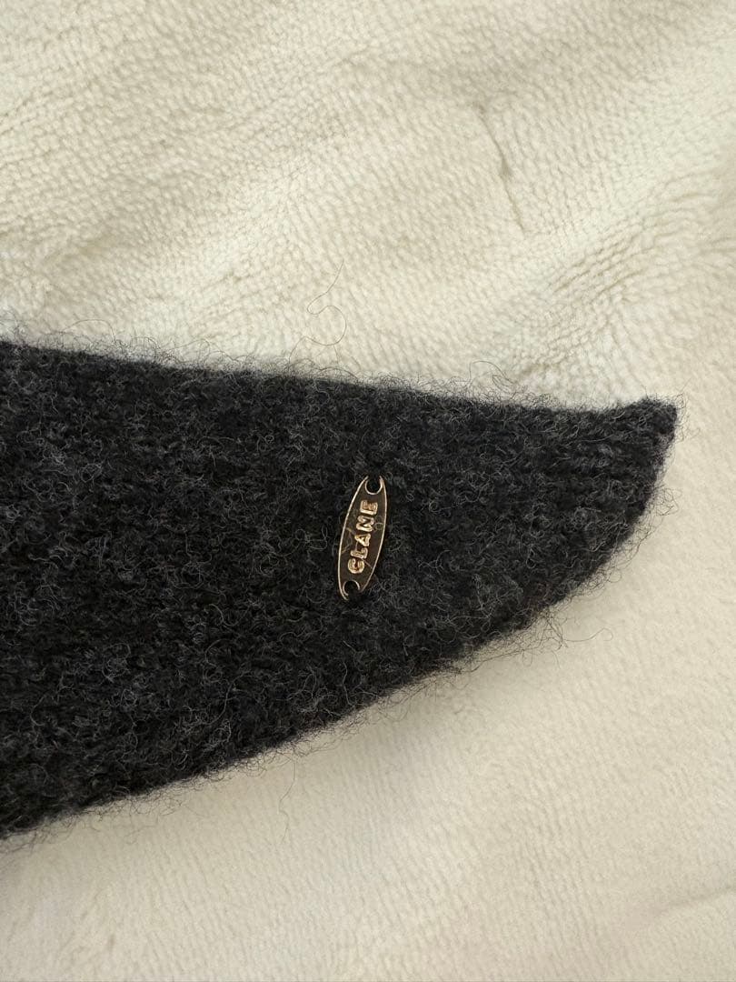 CLANE YAK KNIT TRIANGULAR STOLEグレー