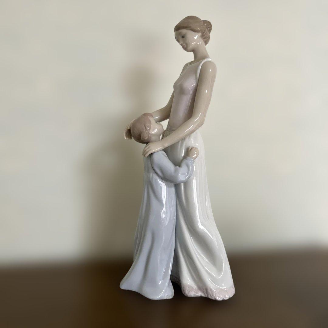 リヤドロ　陶器製 母子像 約35センチ