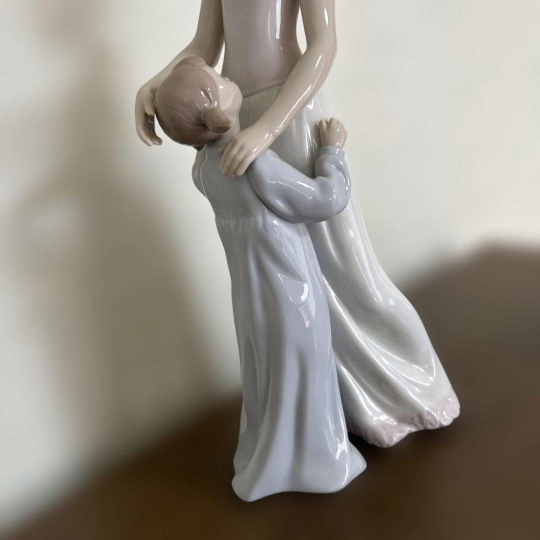 リヤドロ　陶器製 母子像 約35センチ