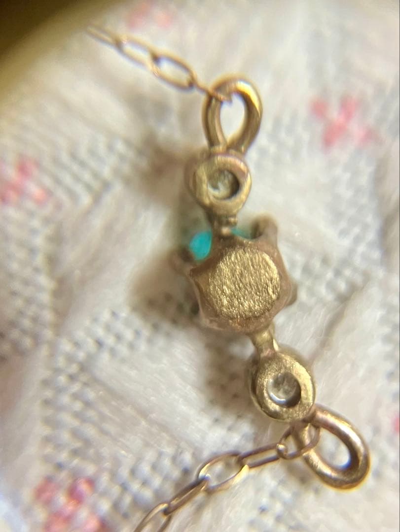 K10YG＊とてもかわいいパライバトルマリン＆ダイヤの両吊りネックレスです