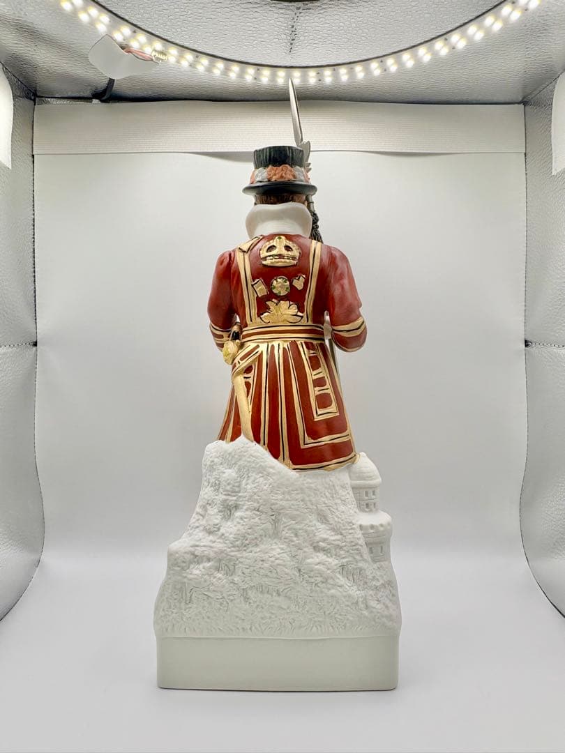 l*7様 【おまけつき】Beefeater 陶製ディスプレイ フィギュア