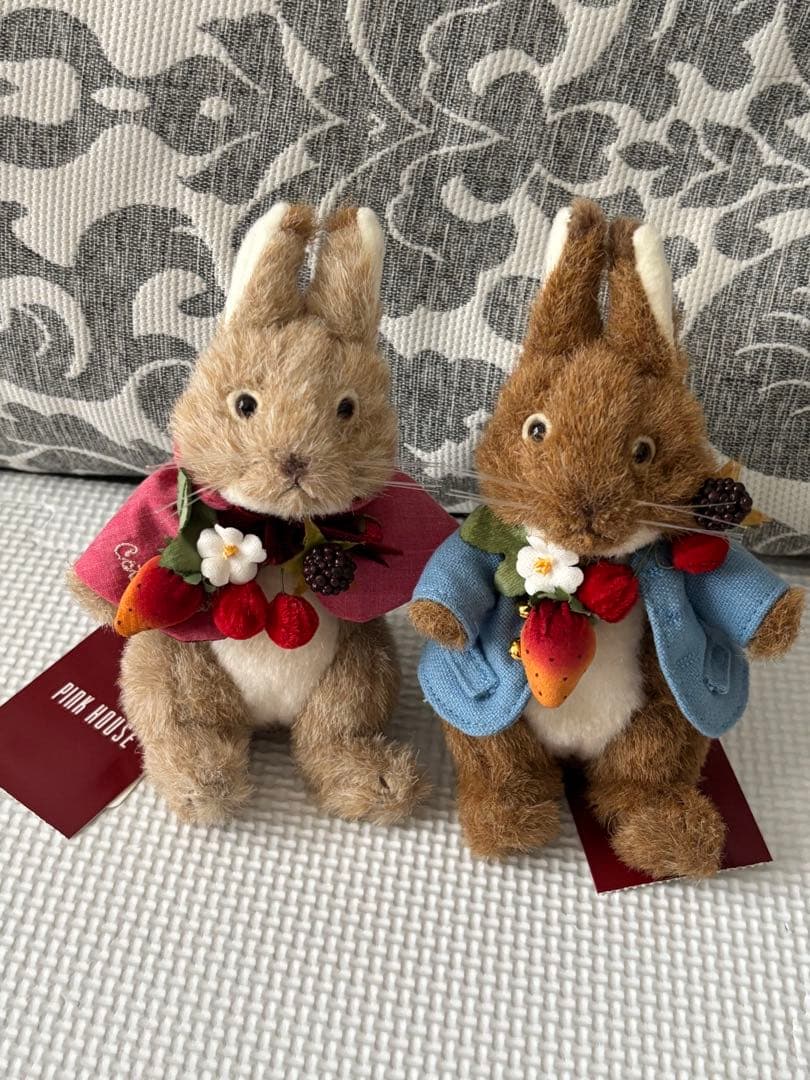 新品　ピンクハウス　ピーターラビットコラボ　ぬいぐるみコサージュ　2点セット