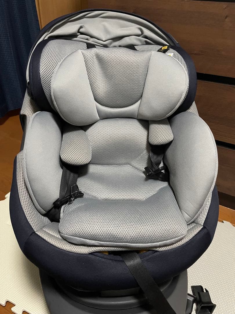 【れ】combi THESシリーズチャイルドシートネイビー回転式説明書付き