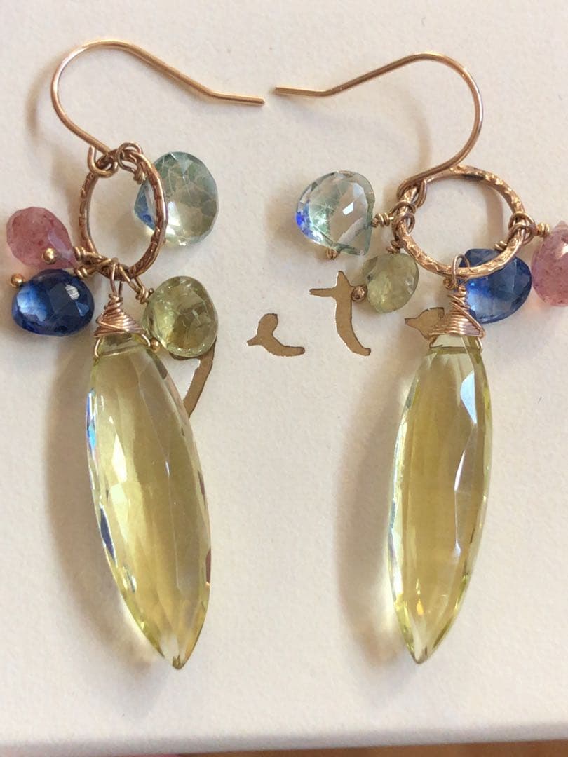 貴重agete Eva Hanusova 限定ピアス K10 大粒レモンクオーツ