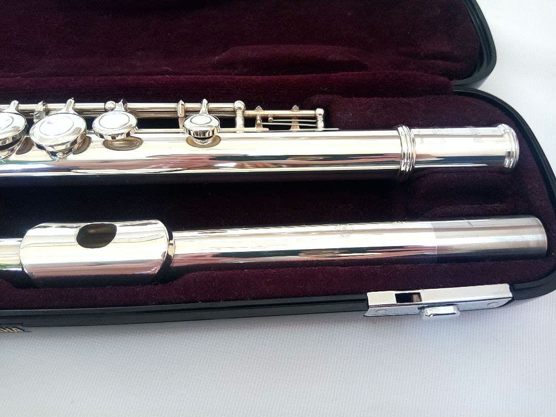 ♦最終価格♦ほぼ未使用♦後期モデル♦リップ銀♦ヤマハフルートYFL211PS