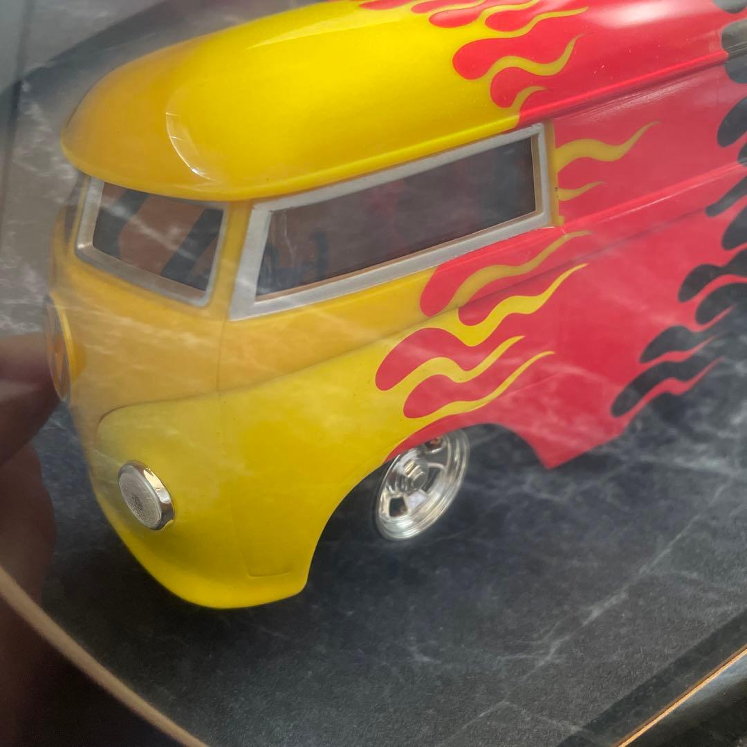 ホットウィール　ワーゲンドラッグバス　カスタマイズドラッグバス
