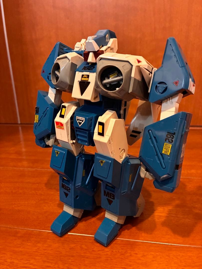 機甲創世記モスピーダ　AFC-01H レギオス エータ1/35スケールフィギュア