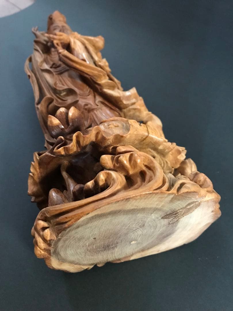 檀香観音(白檀)