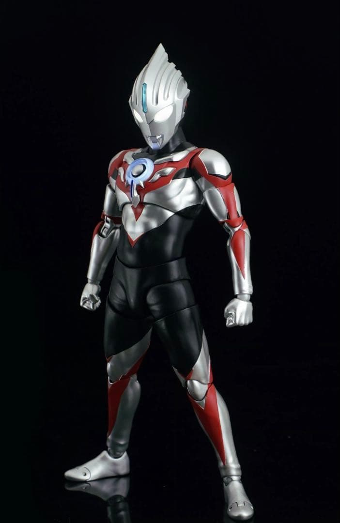 新品未開封 海外限定合金製品S.H.Figuarts 光軌跡 ウルトラマンオーブ