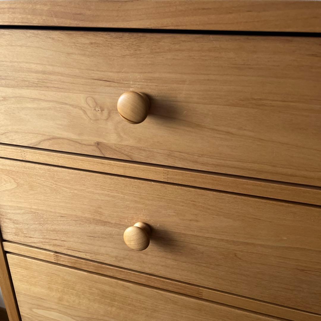 モモナチュラルのウッド 5段チェスト