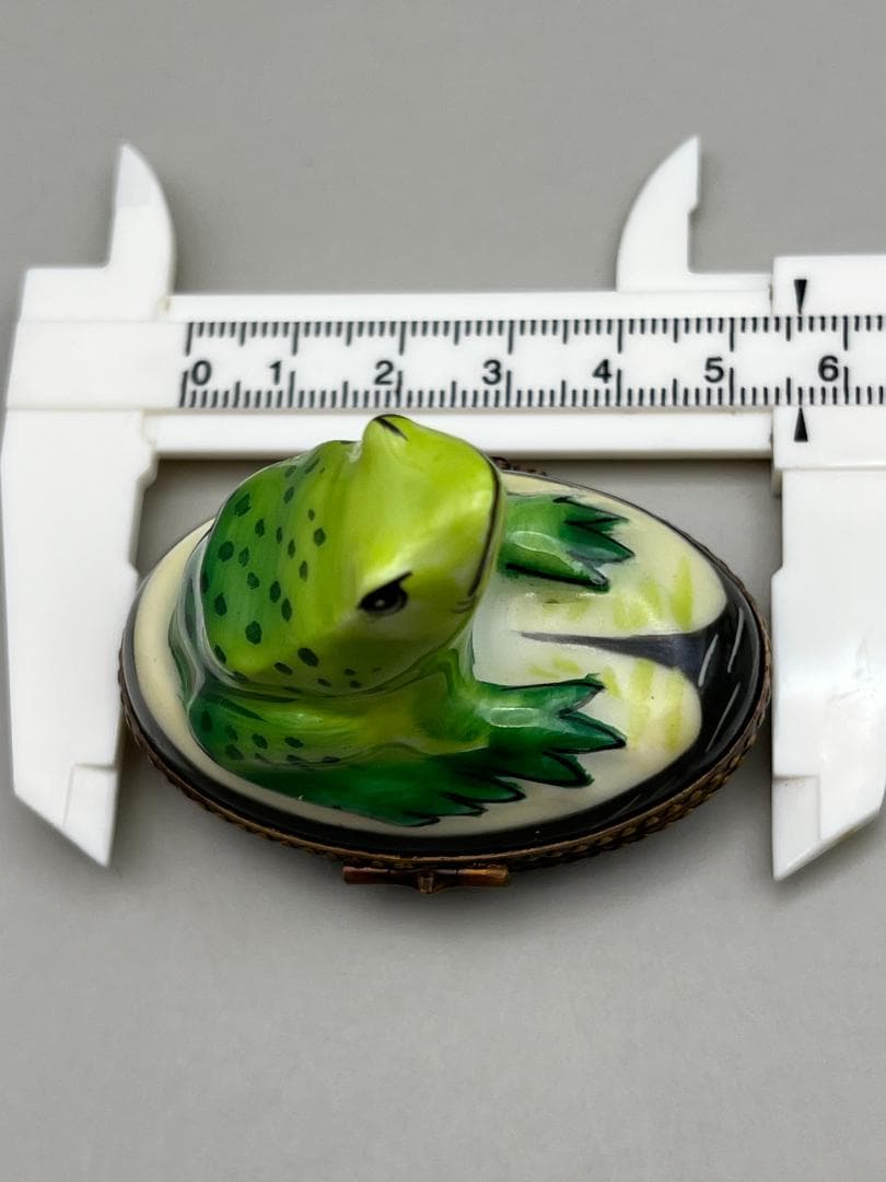 【海】カエルの鳴き声　リモージュ　磁器ボックス