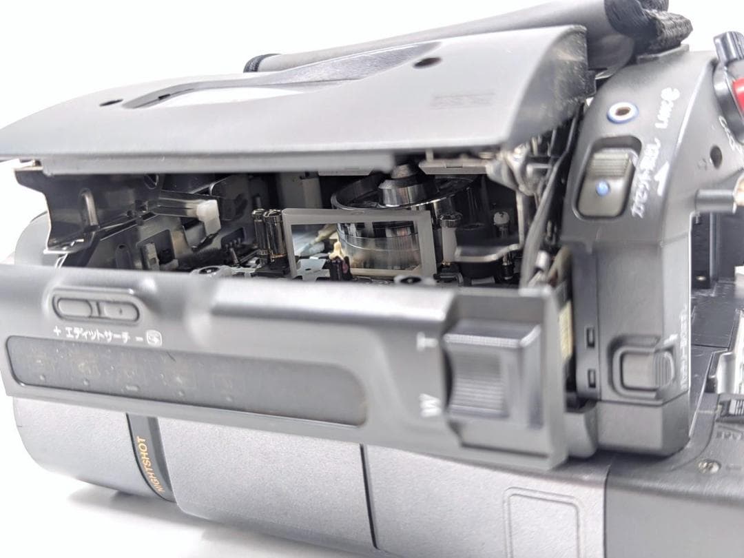 8mmテープのダビングに！ SONY ビデオカメラ CCD-TRV425 01