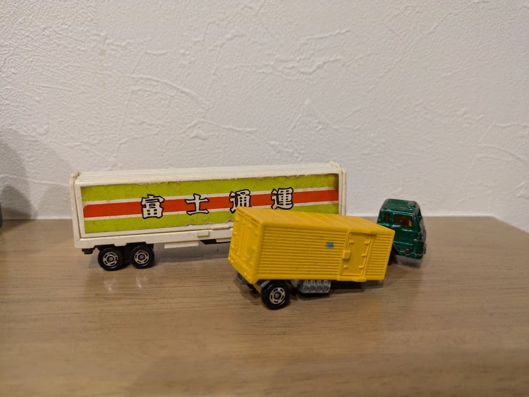 トミカ ロングトミカいすゞ V12 ウイングルーフトレーラ(富士通運) G156