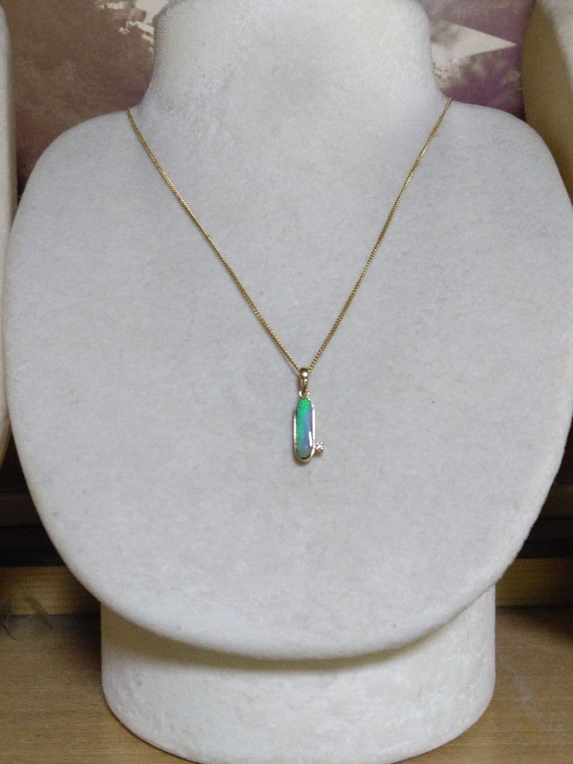 専用◆k18プチボルダーオパール、ダイヤモンドつきペンダントトップ