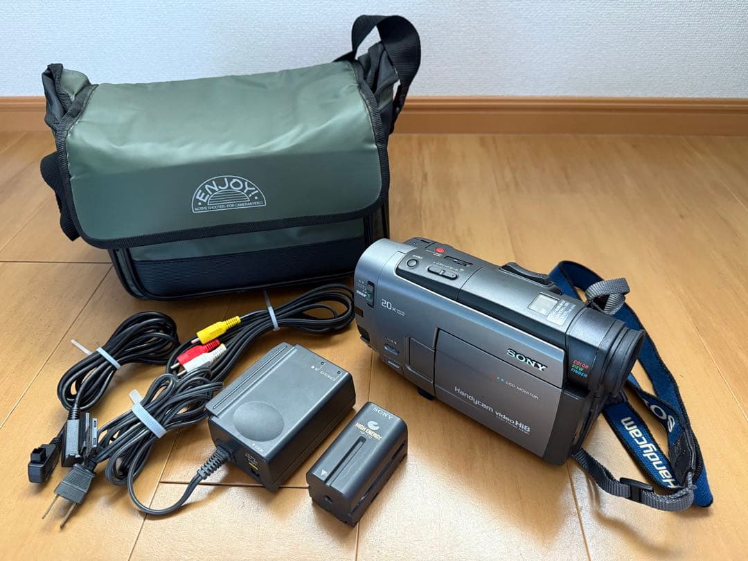 【中古品】SONY Handycam video Hi8 CCD-TRV90