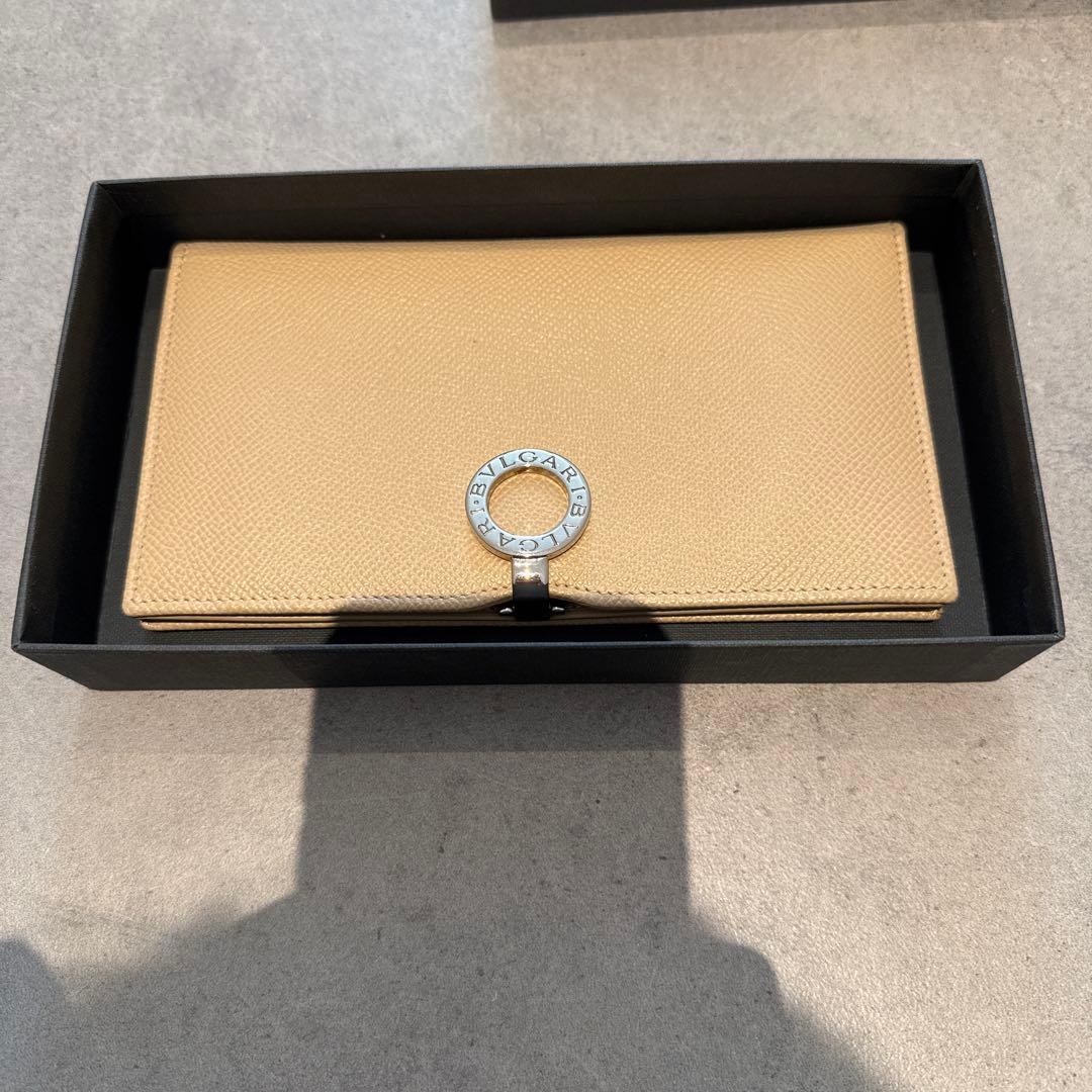 【美品】ブルガリ 長財布 ベージュ 上品 格安レア ロゴクリップ シルバー