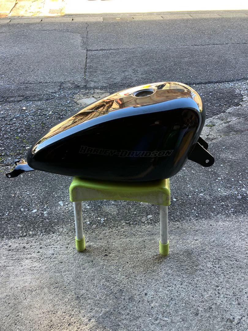 スポーツスター ガソリンタンク 再塗装ベース