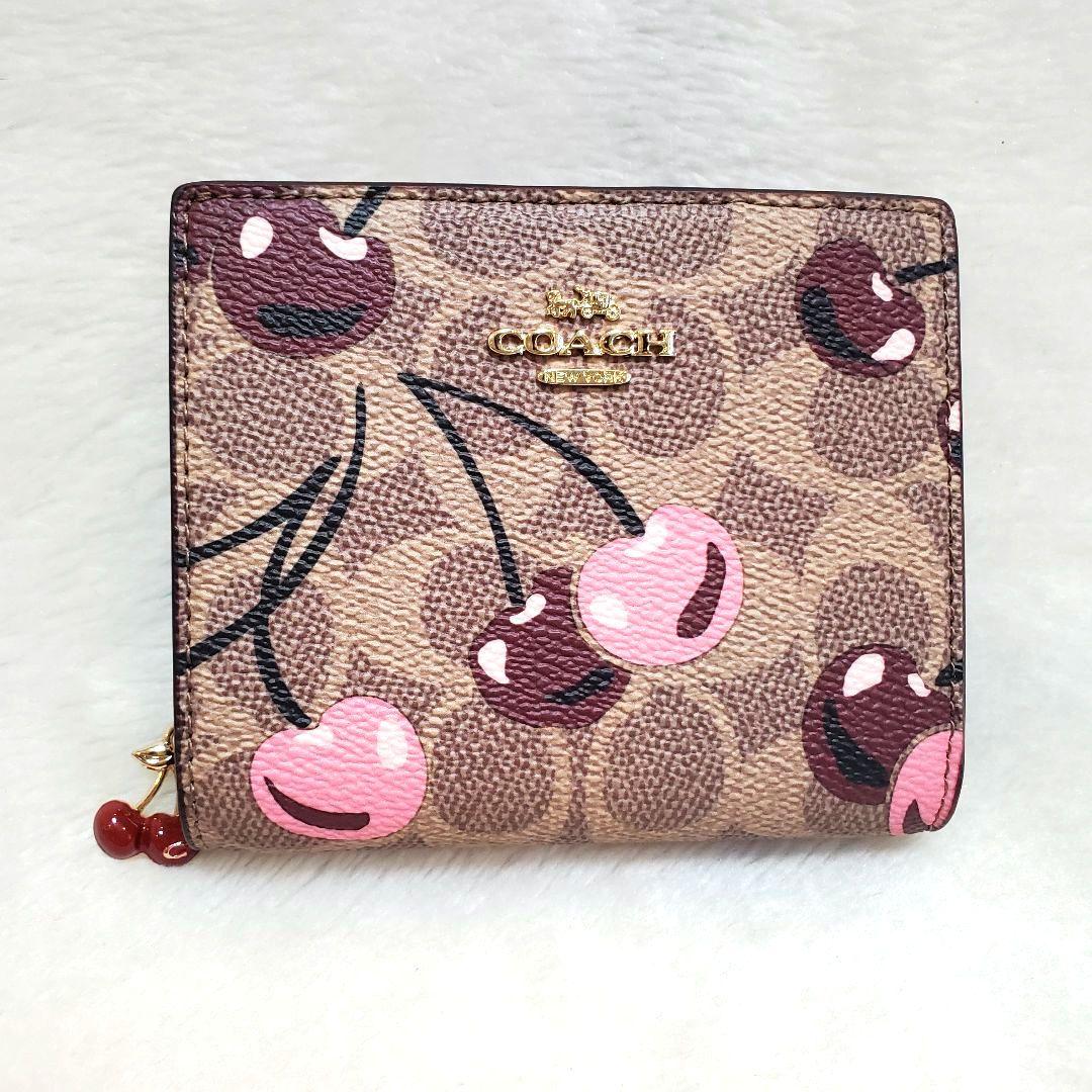 COACH コーチ　新品未使用　ミニスナップウォレット　チェリー　シグネチャー