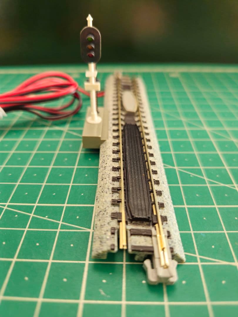 KATO 3灯式自動信号機(３個セット)、自動信号機用電源のセット