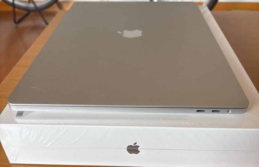 MacBook本体 MacBook Pro 16-inch 32GB, 1TB, 2019