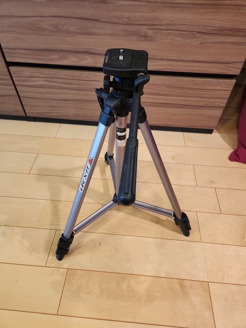 SONY　HD　ハンディカメラ　HDR-CX520V　三脚付き