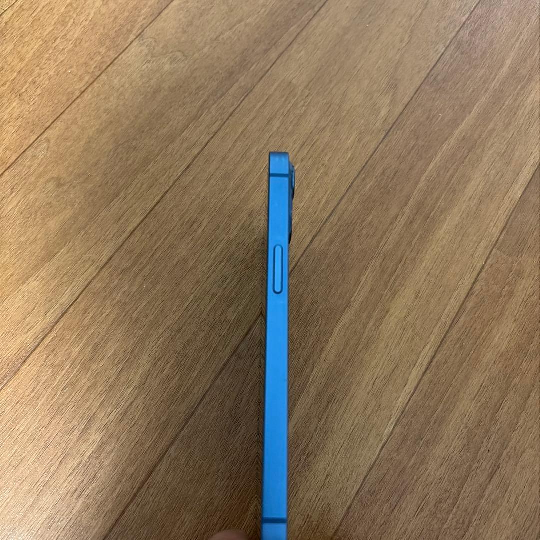 iPhone13 本体　ライトブルー