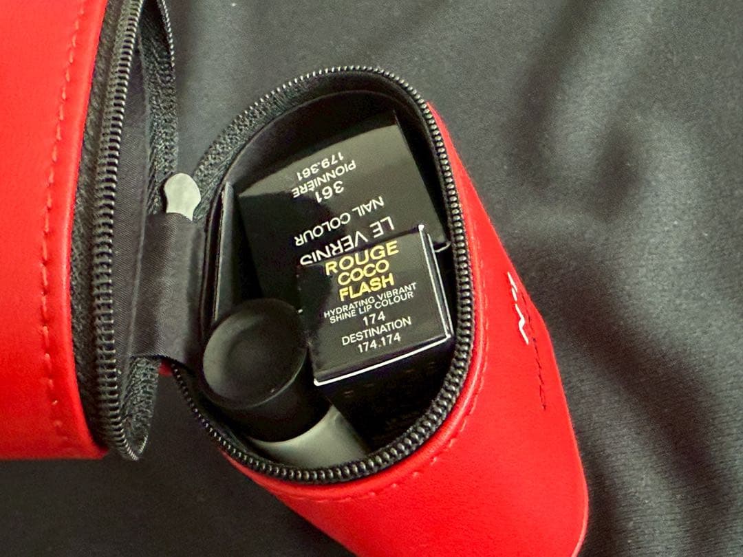 CHANELシャネル、限定容器入り限定ルージュココベージュ&限定ネイルサテン