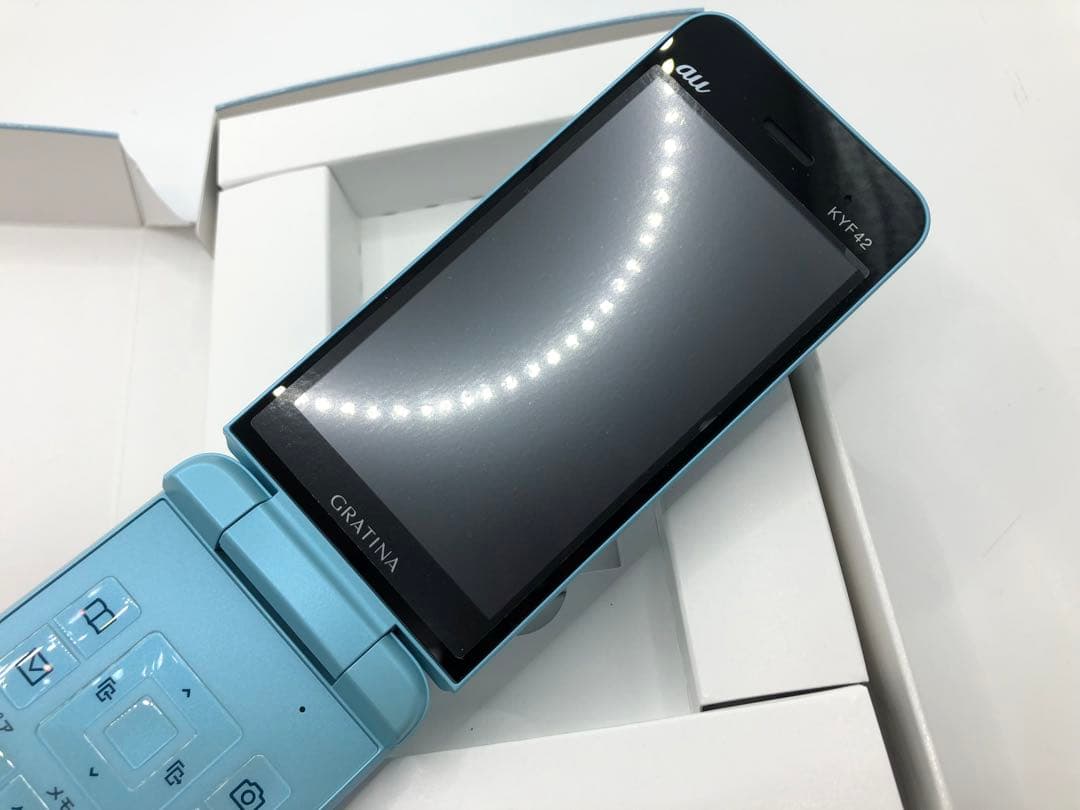 au　GRATINA KYF42 　ライトブルー　4G ガラケー　☆未使用☆