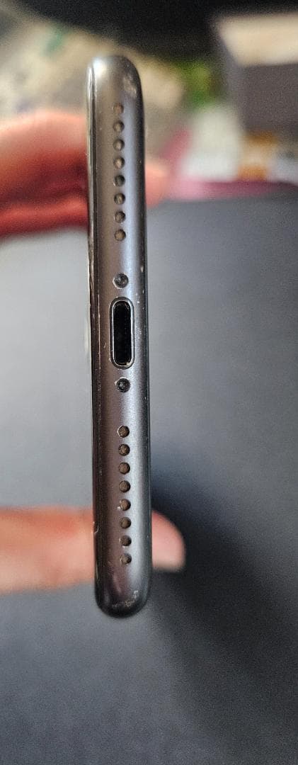 iPhone8plus 64GB 画面にひび割れ simフリー