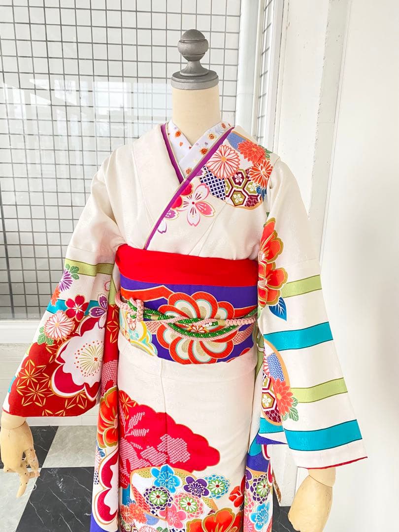 全て揃う振袖セット、白地、成人式振袖フルセット白　白振袖