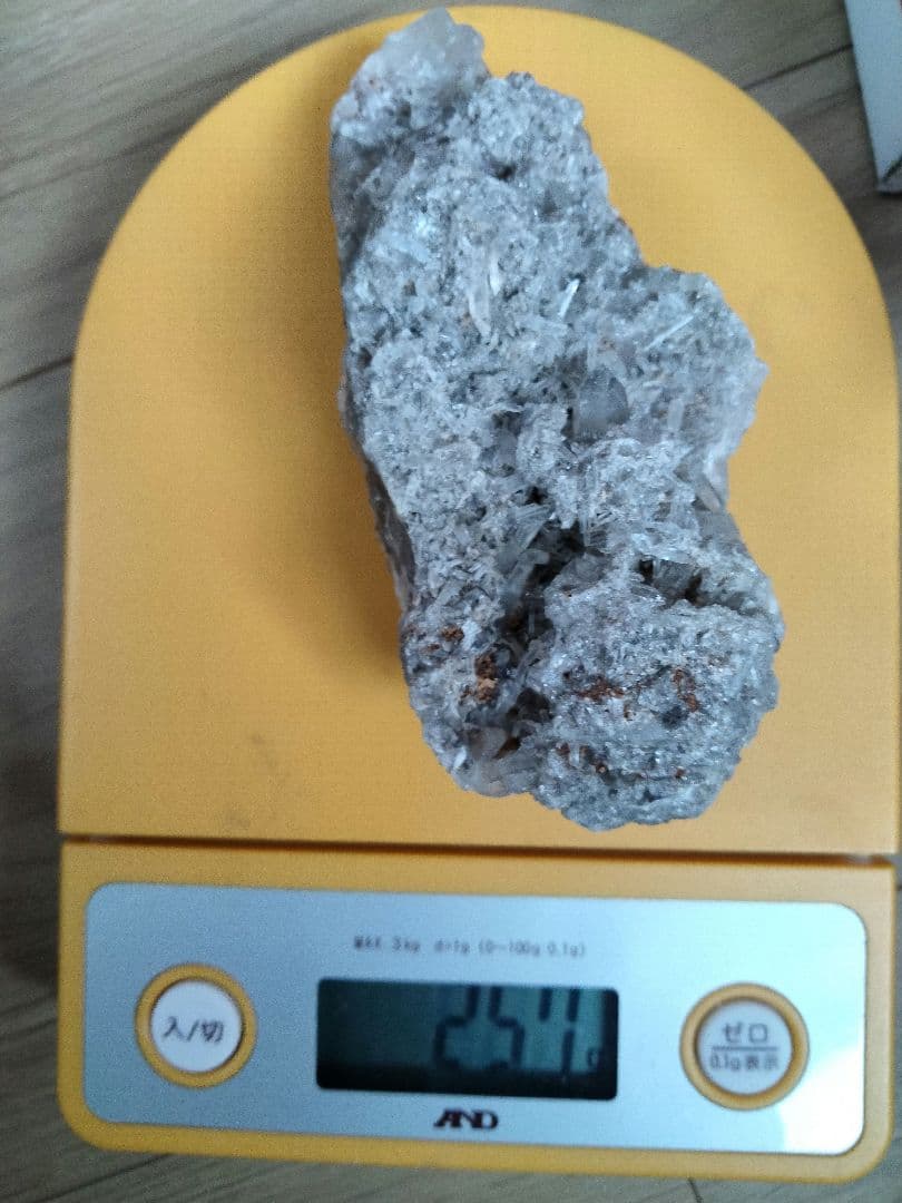 長野県　大日向砕石場　国産天然水晶　水晶クラスター　999