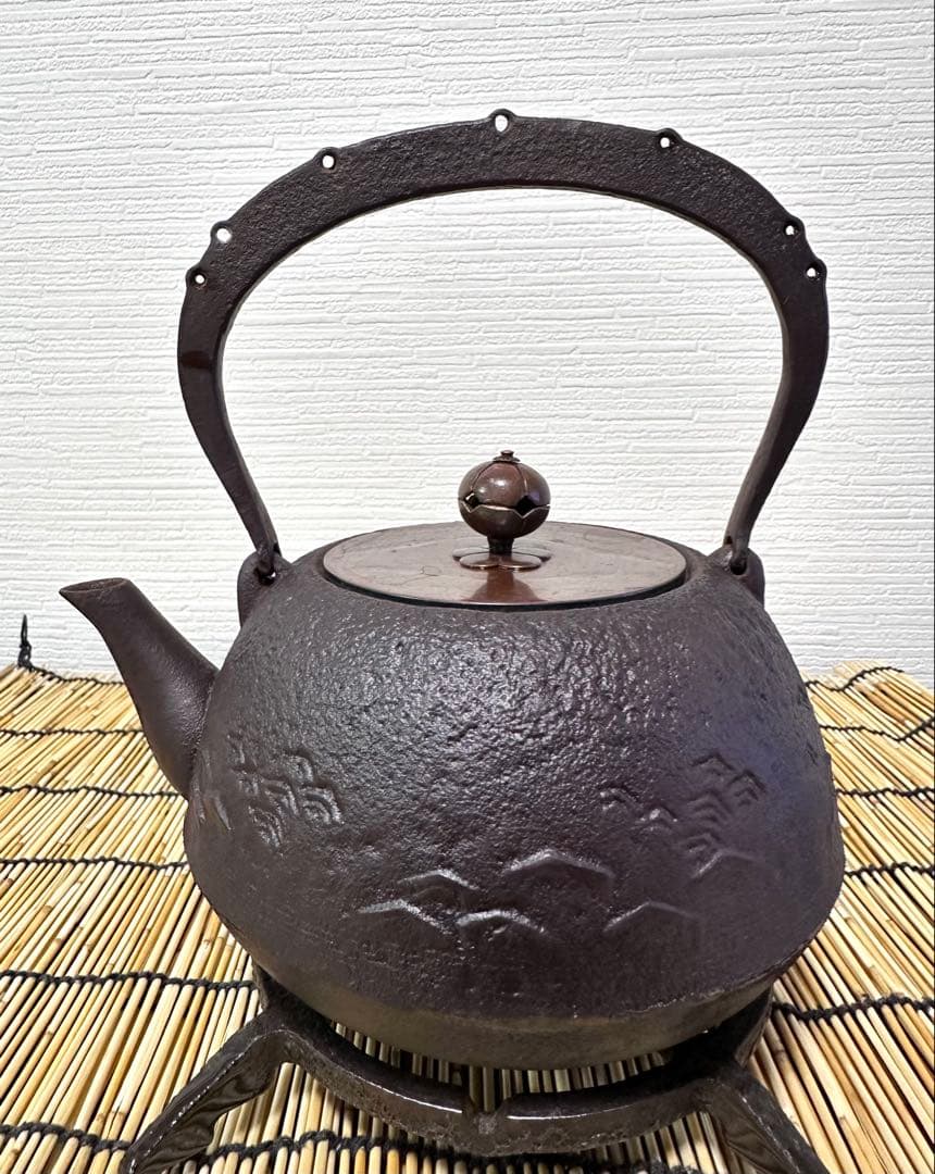 ＵＳＥＤ品、供箱、付属品付　岩手県奥州水沢幸工芸現代の名工佐藤勝久造馬蹄鉉波文