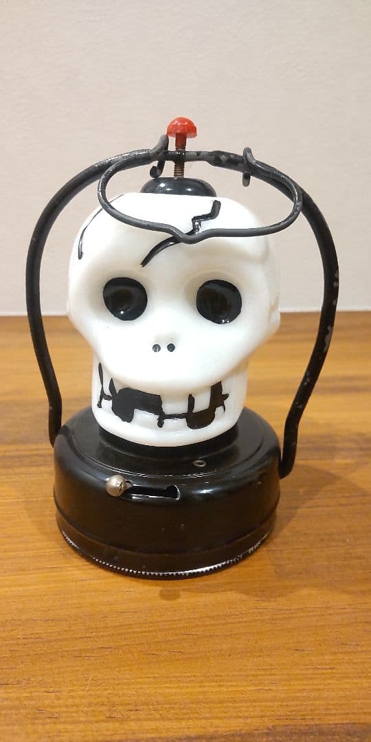 【NAOさま専用】２点セット 食人部族とスカルランプ