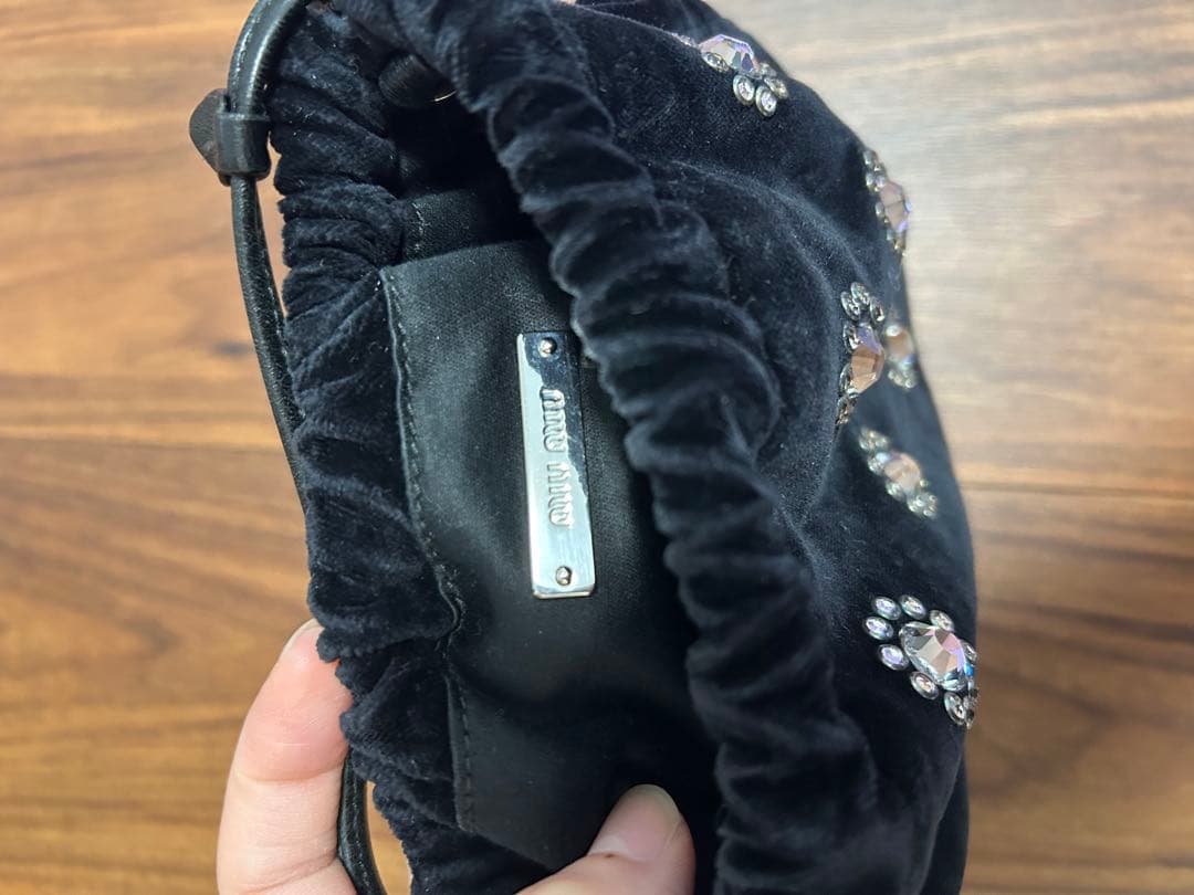 ミュウミュウ　miumiu ブラックベルベット 巾着バッグ