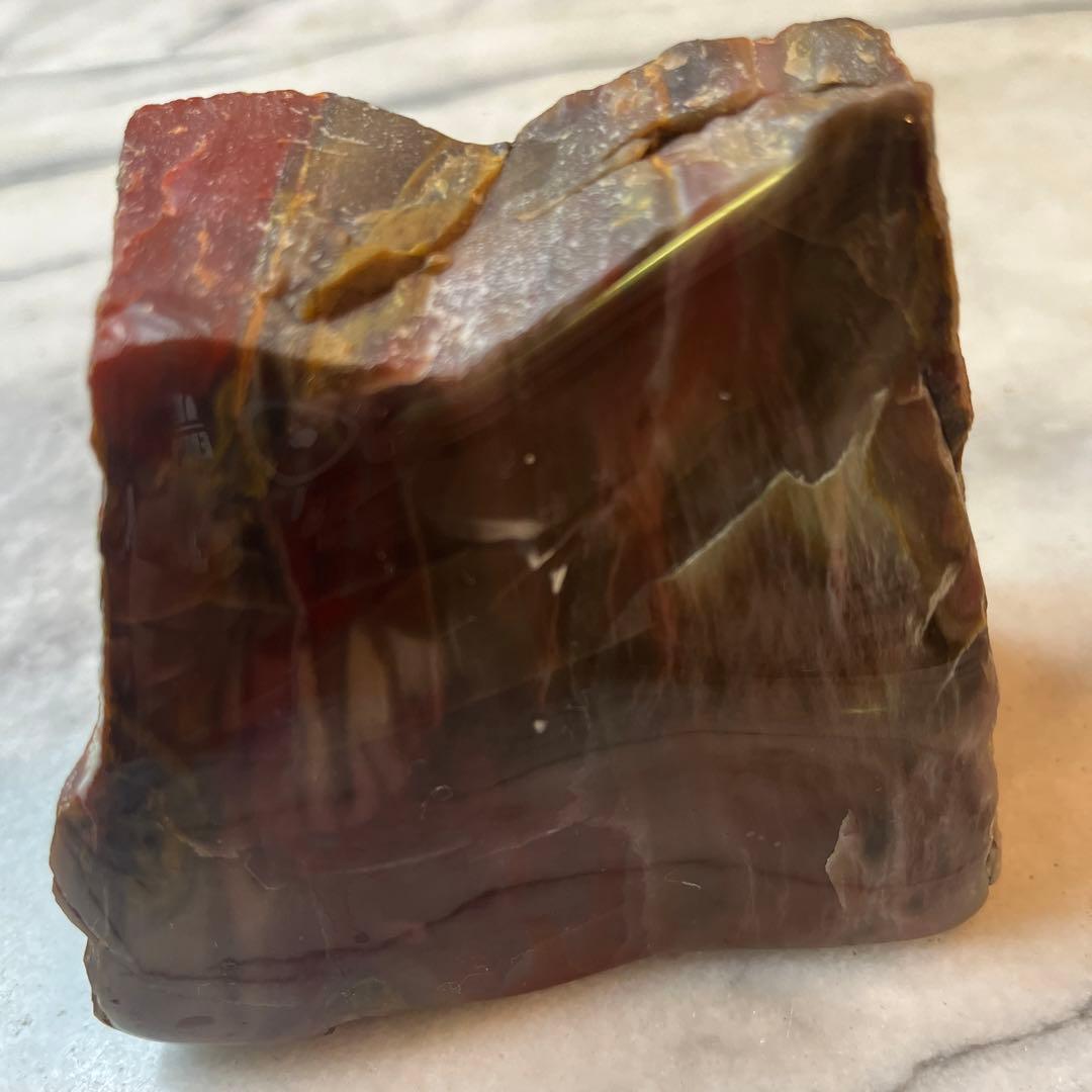 ⚠️注意‼️発送が特定月末の限定品 　赤は魔を払う縁起の良い石　おすすめの古い原石