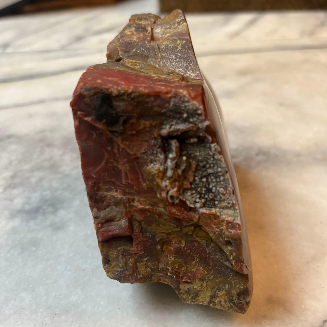 ⚠️注意‼️発送が特定月末の限定品 　赤は魔を払う縁起の良い石　おすすめの古い原石