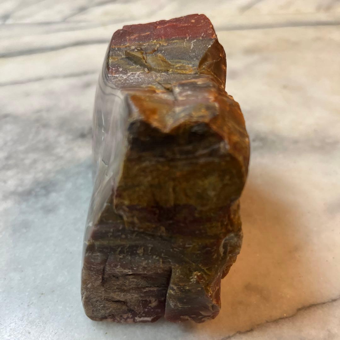 ⚠️注意‼️発送が特定月末の限定品 　赤は魔を払う縁起の良い石　おすすめの古い原石