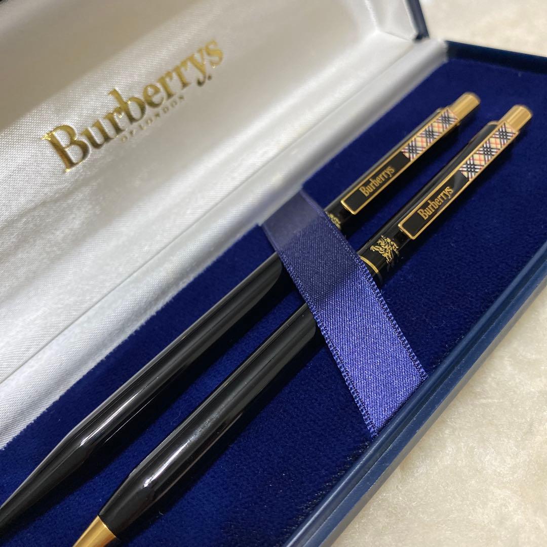 美品　バーバリー　BURBERRYS ボールペン、シャープペンセット　&メモ用紙