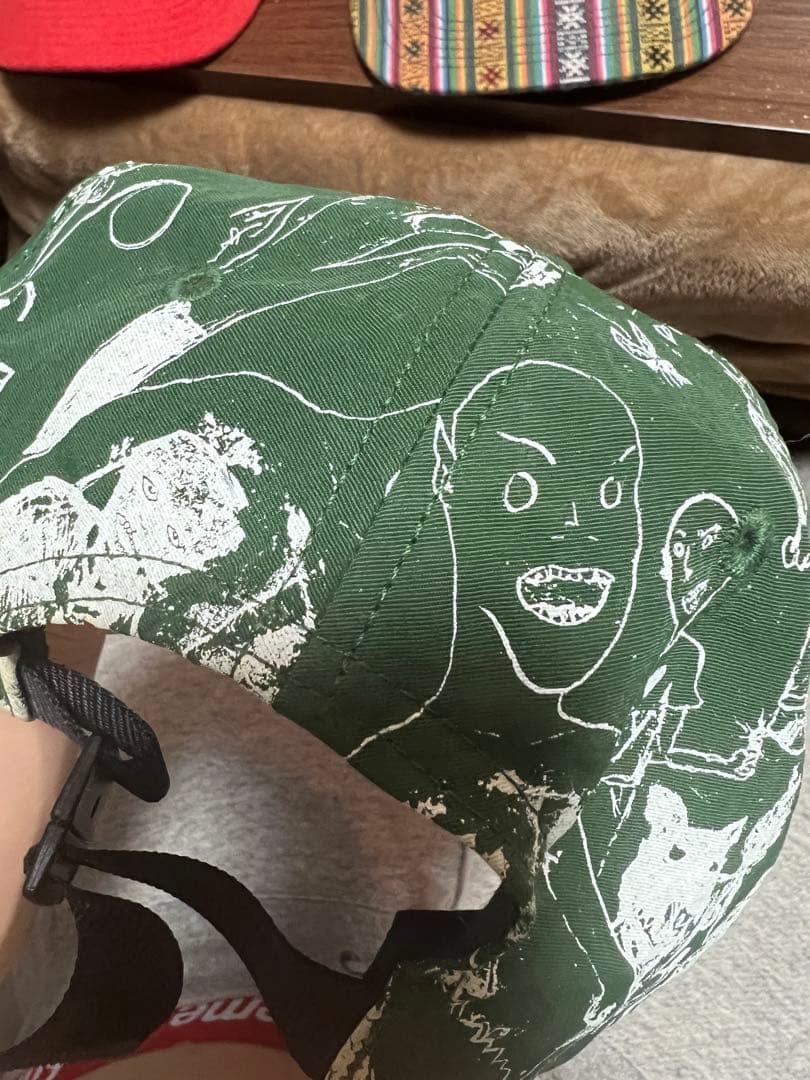 Supreme Fucking Awesom キャップセット