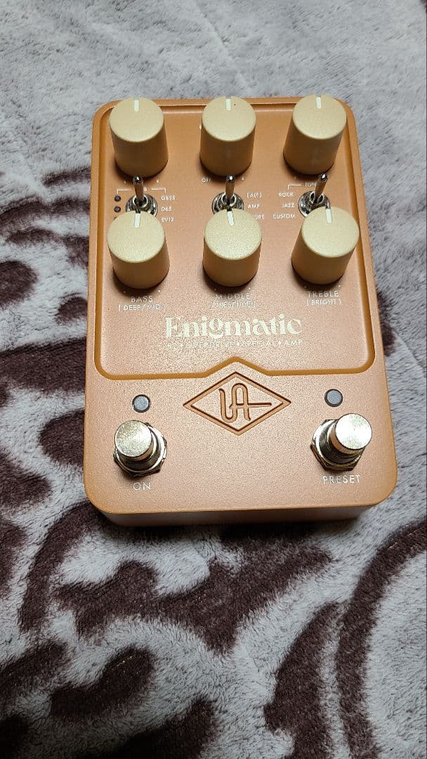 ギター UNIVERSAL AUDIO UAFX Enigmatic '82
