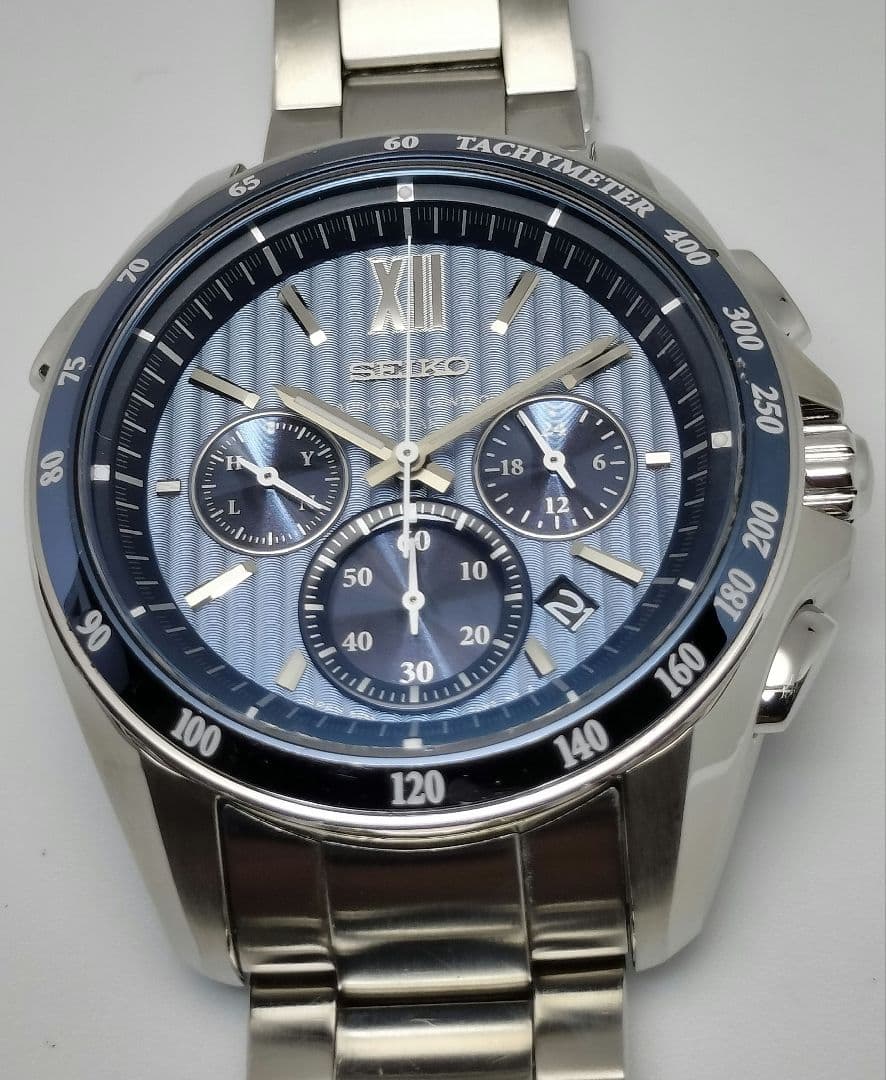 人気のブルー文字盤　セイコー　ブライツ　クロノグラフ　電波ソーラー　8B82