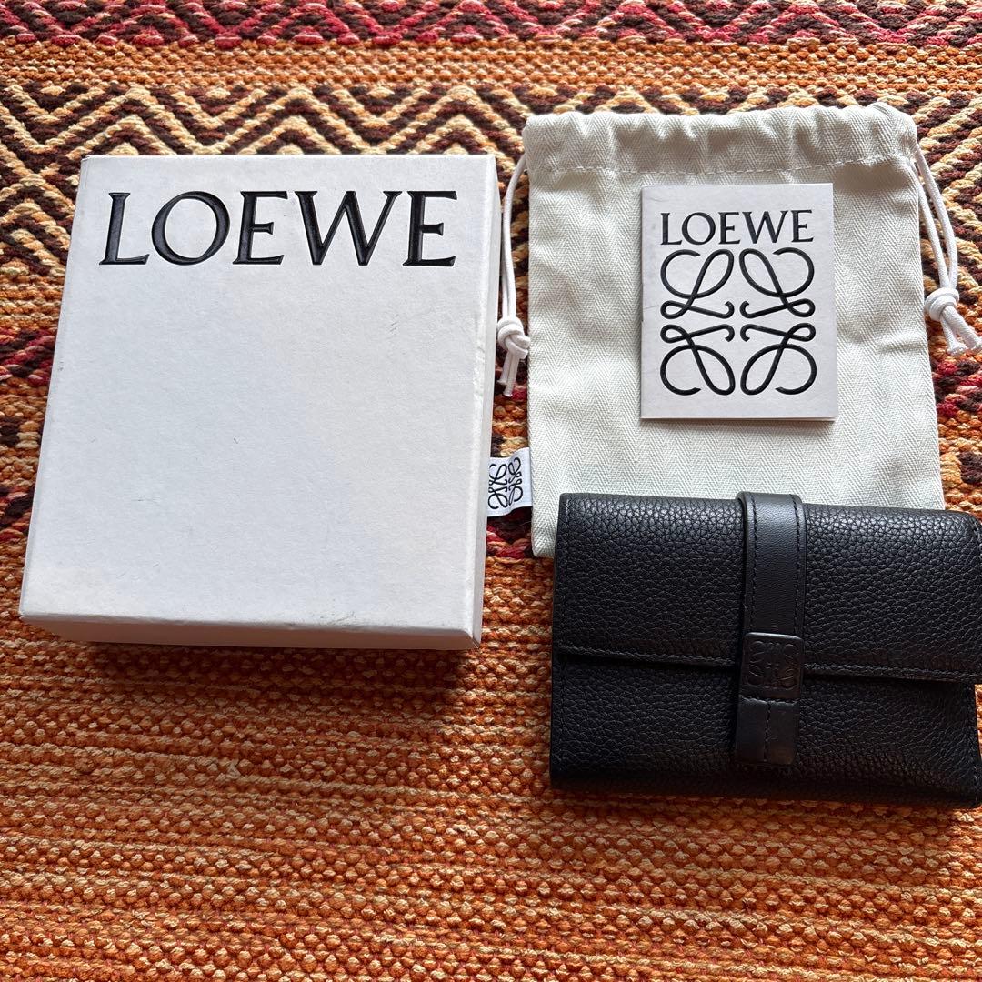 【美品】LOEWE ブラック 三つ折り財布 スモール バーティカル ウォレット