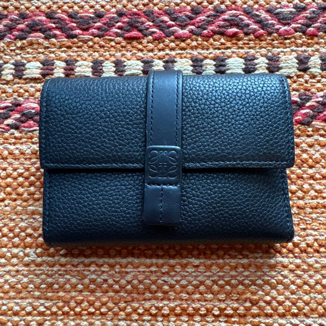 【美品】LOEWE ブラック 三つ折り財布 スモール バーティカル ウォレット