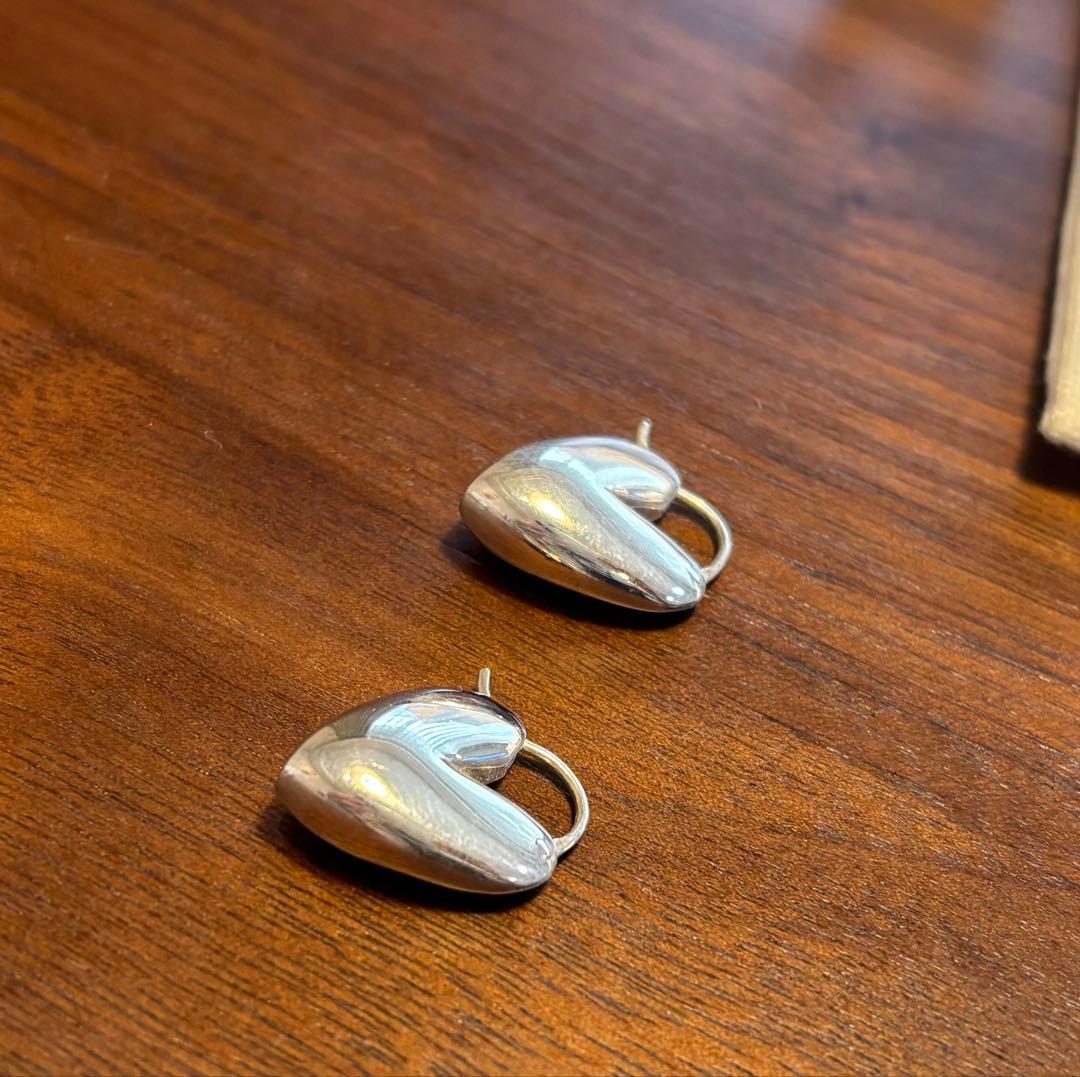 r ∆ 　R.Alagan Tiny puffy heart hoops