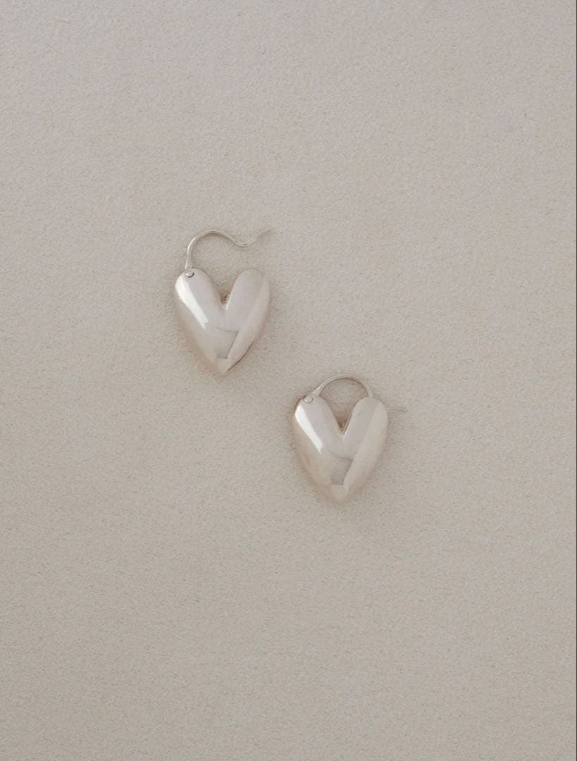 r ∆ 　R.Alagan Tiny puffy heart hoops