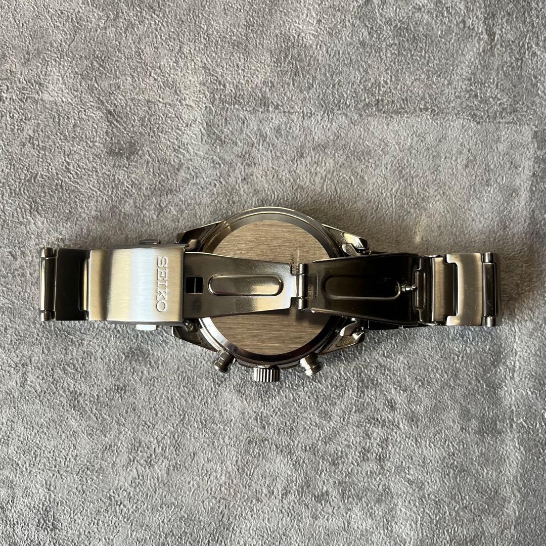 【美品】 SEIKOセイコー 黒 V172-0AP0ソーラー クロノグラフ腕時計